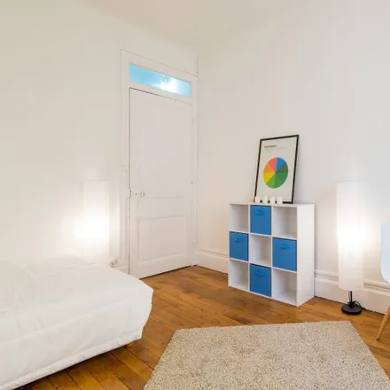 Rent this 4 bed room on 73 Rue Quivogne