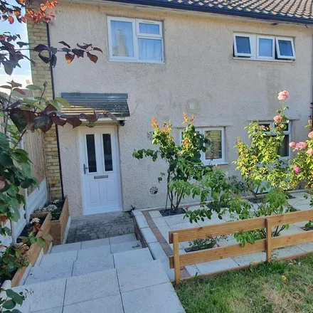 Rent this 3 bed house on Bronte Paths in Stevenage, SG2 0PW