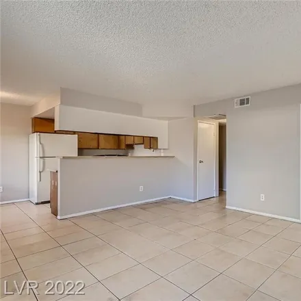 Image 7 - 3443 East Cheyenne Avenue, North Las Vegas, NV 89030, USA - Duplex for rent