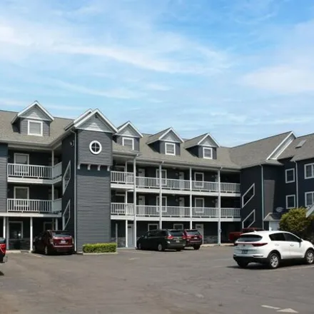 Buy this 1 bed condo on 2399 US-31 North in East Bay Township, MI 49686