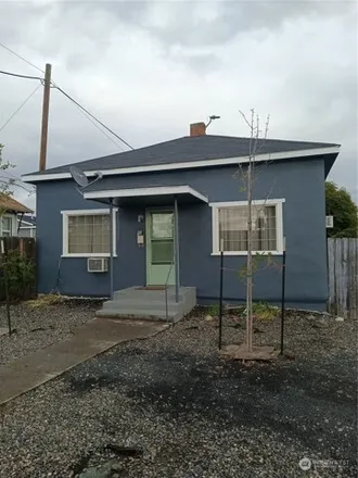 Buy this 2 bed house on 439 Chase Street in Walla Walla, WA 99362