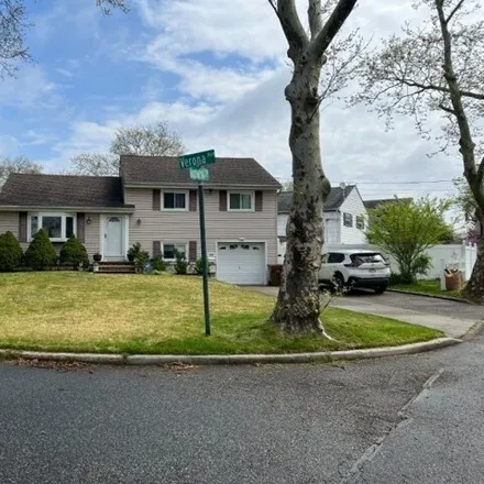 Buy this 3 bed house on 814 Amherst Road in Linden, NJ 07036