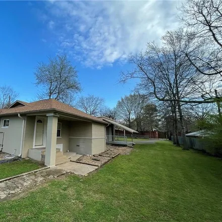 Buy this studio house on 3612 Barry Avenue in Fort Smith, AR 72903