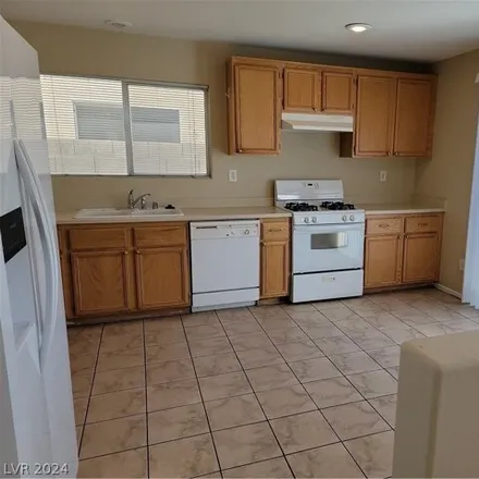 Image 5 - 1198 East Blackberry Field Avenue, Sunrise Manor, NV 89142, USA - House for rent