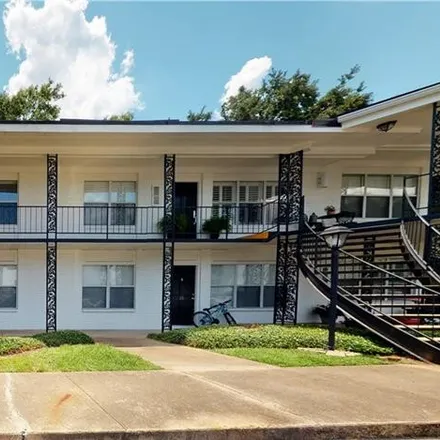 Rent this 2 bed townhouse on 4009 Old Shell Road in Spring Hill, Mobile