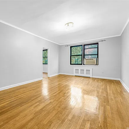 Image 7 - 69-60 108th Street, New York, NY 11375, USA - Condo for sale