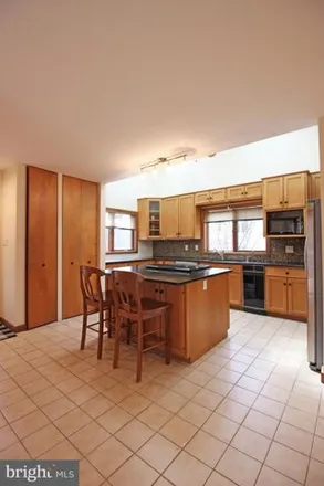 Image 6 - 6872 Melrose Drive, McLean, VA 22107, USA - House for rent