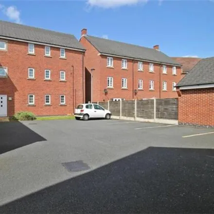 Image 5 - 1;2;3;4;5;6 Pinehurst Walk, Chapelford, Warrington, WA5 8HL, United Kingdom - Apartment for sale