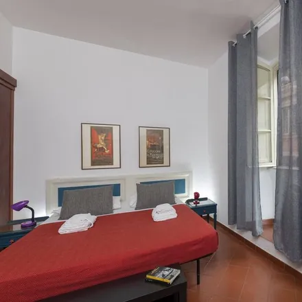 Rent this studio apartment on Via Napoli 72