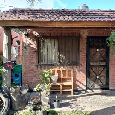 Buy this studio house on Fray G. Butler in 1856 Glew, Argentina