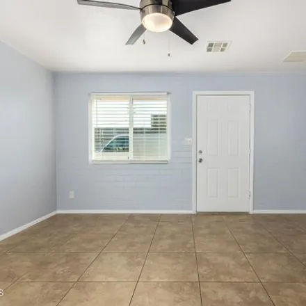 Image 8 - 1250 East Purdue Avenue, Phoenix, AZ 85020, USA - Apartment for rent