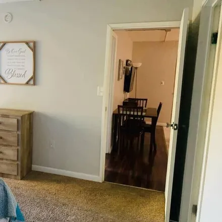 Rent this 2 bed apartment on Chattanooga