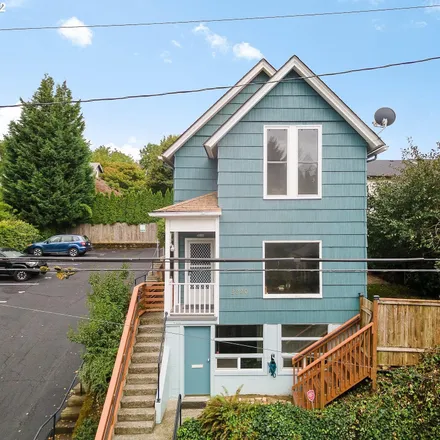 Buy this 3 bed house on 2220 Southeast Yamhill Street in Portland, OR 97214