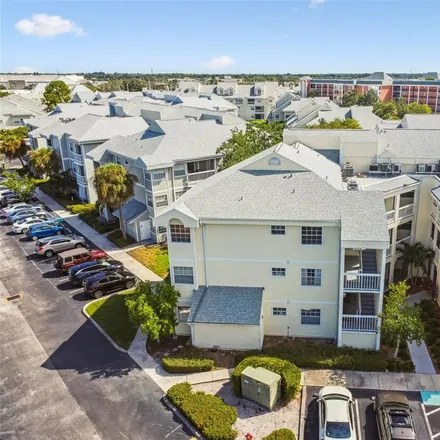 Image 5 - Stones Throw Circle North, Saint Petersburg, FL 33710, USA - Condo for rent