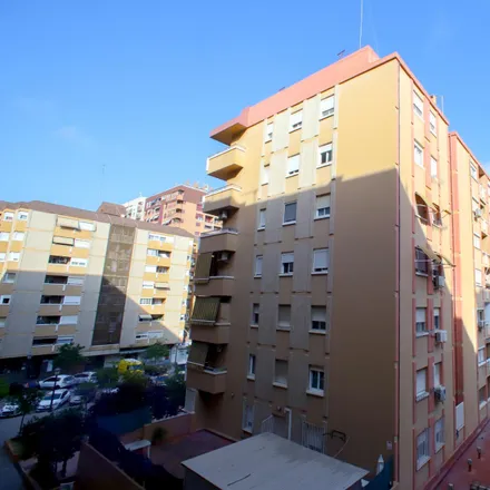 Image 7 - Mercadona, Carrer de Campoamor, 46021 Valencia, Spain - Room for rent