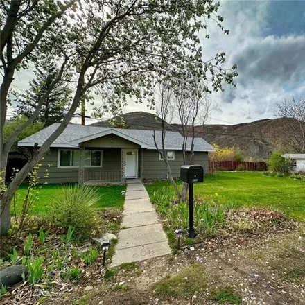 Image 2 - 636 Aspen Street, Coulee Dam, Okanogan County, WA 99116, USA - House for sale