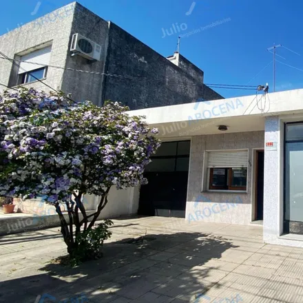 Buy this studio house on José Pedro Varela 422 in 70000 Colonia del Sacramento, Uruguay