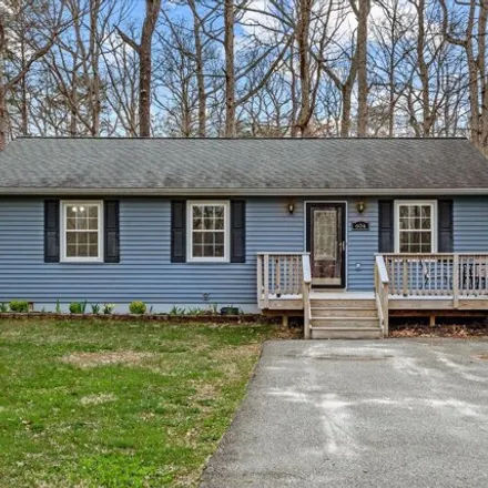 Rent this 3 bed house on 6 Glade Drive in Stafford County, VA 22556