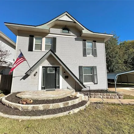 Buy this 5 bed house on 1232 South Osage Avenue in Bartlesville, OK 74003