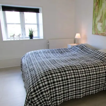 Rent this 2 bed apartment on Region Midtjylland Regionshuset in Emil Møllers Gade, 8700 Horsens
