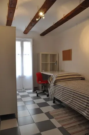Rent this 4 bed room on Carrer del Rei En Jaume in 46001 Valencia, Spain