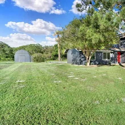 Image 6 - 211 Twin Oak Drive, Wilson County, TX 78121, USA - House for sale