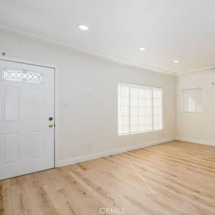 Image 5 - 1267 North Ravenna Avenue, Los Angeles, CA 90744, USA - House for sale