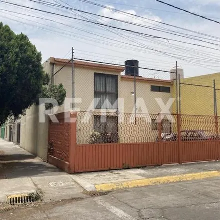Buy this 3 bed house on Calle Convento De San Juan de los Lagos 88 in 54050 Tlalnepantla, MEX