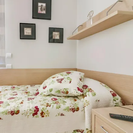 Rent this 4 bed room on Carrer d'Aragó in 507, 08013 Barcelona