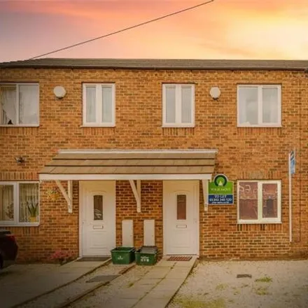 Buy this 3 bed townhouse on Stanhope Road in Doncaster, DN1 2UB