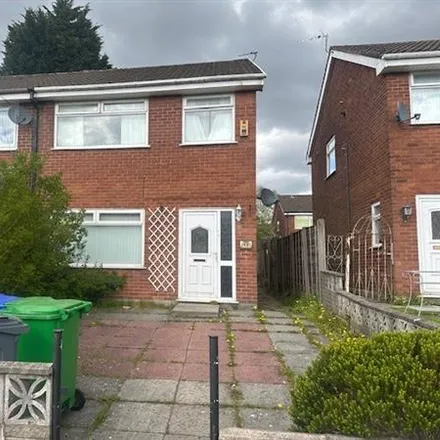 Rent this 3 bed duplex on Carnoustie Close in Manchester, M40 3NU