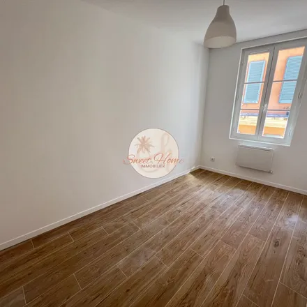 Rent this 3 bed apartment on 76 Boulevard de Strasbourg in 83000 Toulon, France