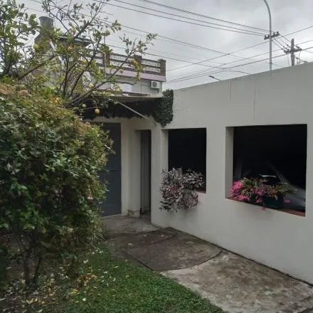 Buy this 2 bed house on La Rioja 1304 in Partido de Lanús, 1822 Lanús Oeste