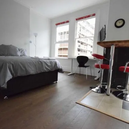 Rent this 1 bed apartment on Perham Road in London, W14 9JS