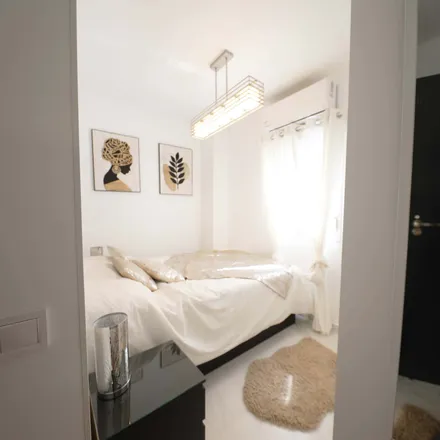 Rent this 16 bed room on Madrid in Calle de Gijón, 28011 Madrid