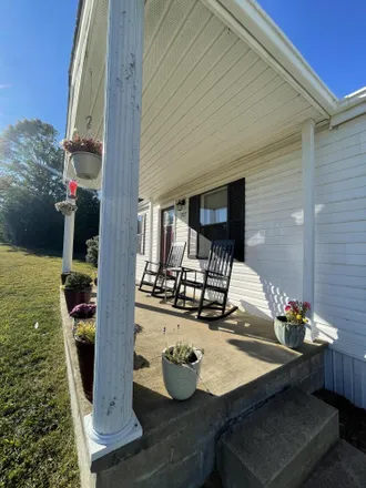 Image 2 - 268 Sowder School Road, Rockcastle County, KY 40456, USA - House for sale