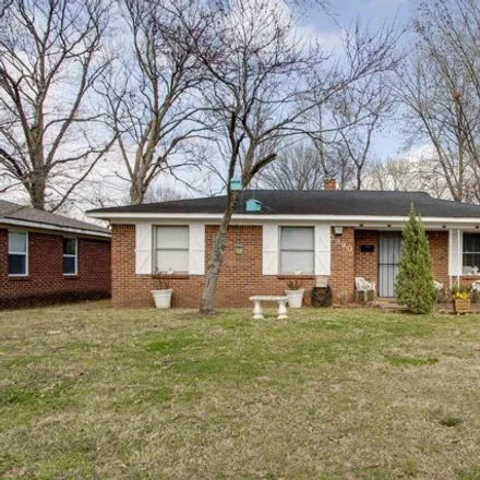 Buy this 3 bed house on 3994 Bayliss Avenue in Memphis, TN 38122