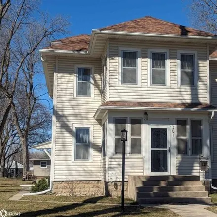 Buy this 4 bed house on 550 North 3rd Street in Humboldt, IA 50548