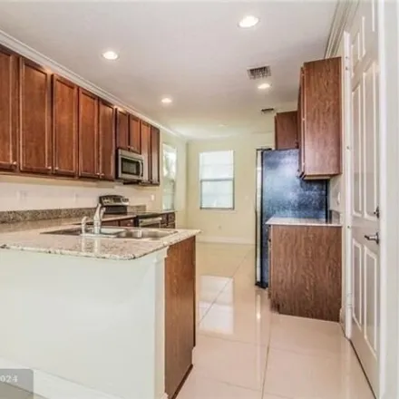 Image 3 - Northeast 14th Street Causeway, Country Club Isles, Pompano Beach, FL 33062, USA - Townhouse for rent