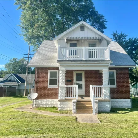 Buy this 4 bed house on 403 East Washington Street in Millstadt, Saint Clair County