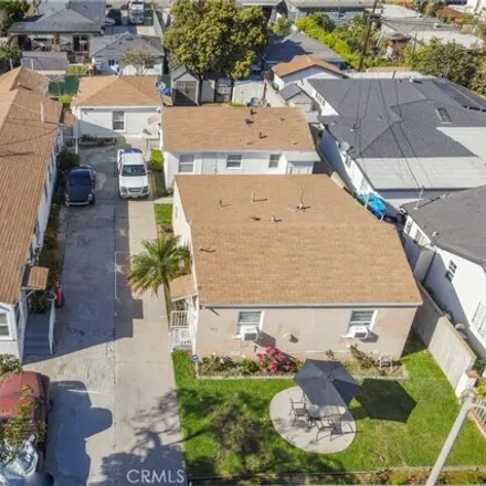 Buy this 8 bed house on Stephens Middle School in 1830 West Columbia Street, Long Beach