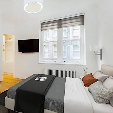 Rent this 3 bed apartment on London in SW10 0PA, United Kingdom