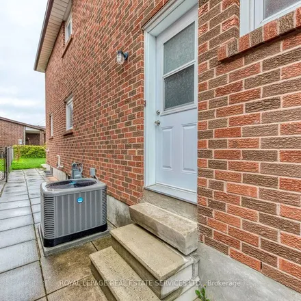 Rent this 3 bed apartment on 3158 Nawbrook Road in Mississauga, ON L4X 1L5