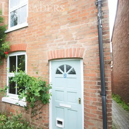 Rent this 2 bed townhouse on 125 Radford Road in Royal Leamington Spa, CV31 1LF