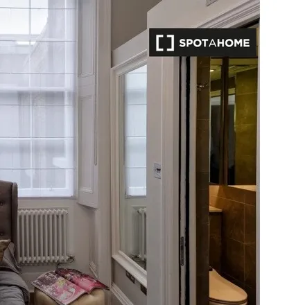 Rent this 1 bed apartment on 50 York Street in London, W1U 6JP