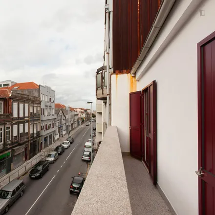 Image 3 - Garagem Antero de Quental, Rua de Antero de Quental, 4200-202 Porto, Portugal - Apartment for rent