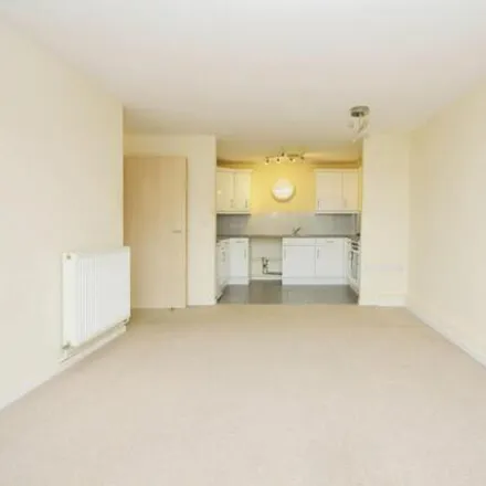 Image 7 - 1 Cray View Close, London, BR5 3FB, United Kingdom - Apartment for sale