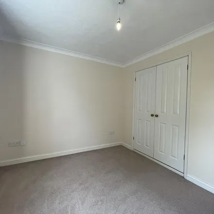 Image 1 - 6 The Beeches, Cambridge, CB4 1FY, United Kingdom - Apartment for rent