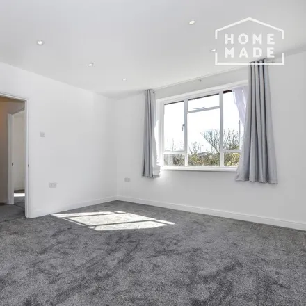 Rent this 3 bed house on Winslow Way in London, TW13 6QD