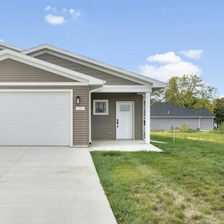 Buy this 2 bed condo on Greenhill Trail in Waterloo, IA 50701
